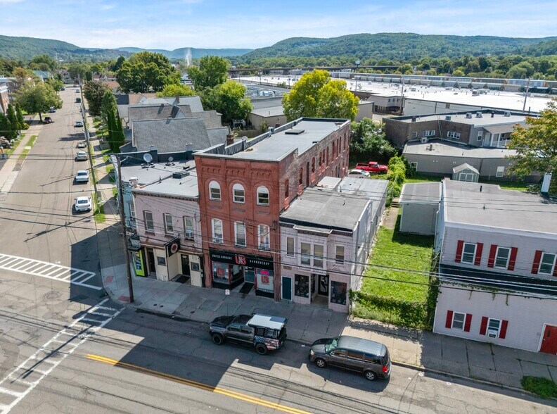 250 Chenango St, Binghamton, NY à vendre - Photo de l’immeuble – Image 2 sur 8