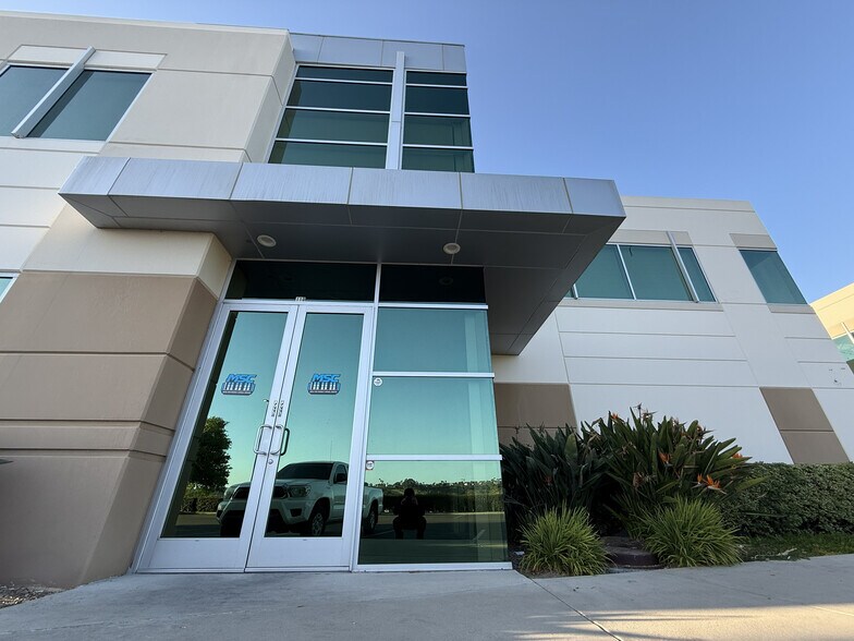 3532 Seagate Way, Oceanside, CA à vendre - Photo de l’immeuble – Image 3 sur 4
