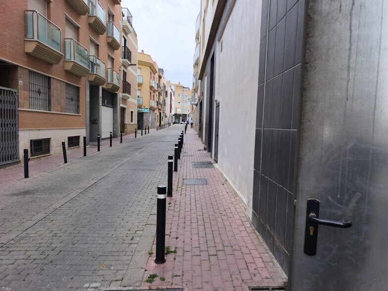 Local commercial dans El Ejido, Almería à vendre - Photo de l’immeuble – Image 3 sur 10