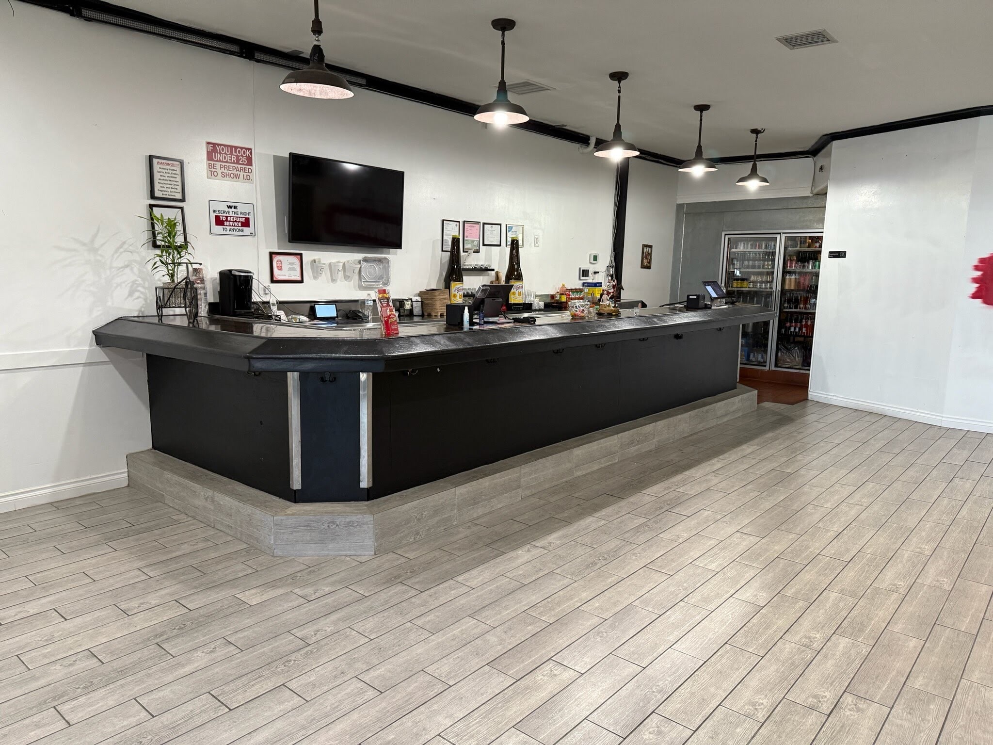 975-999 W San Bernardino Rd, Covina, CA à louer Photo intérieure– Image 1 sur 4