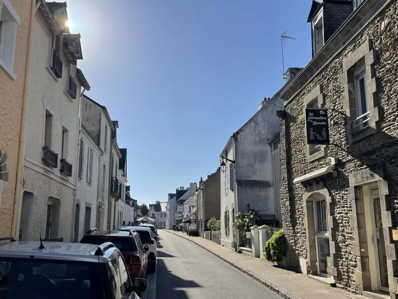 Local commercial dans Saint-Gildas-de-Rhuys à vendre - Photo de l’immeuble – Image 2 sur 2