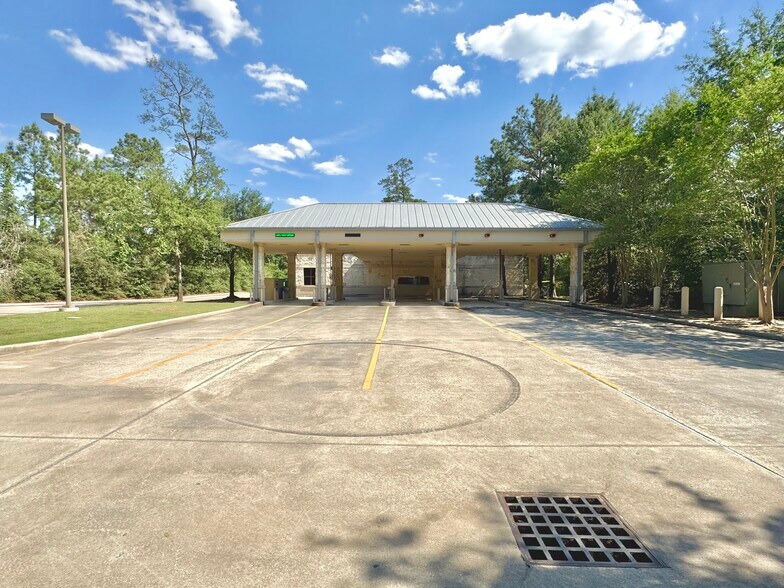 1430 Research Forest Dr, Shenandoah, TX à vendre - Photo de l’immeuble – Image 3 sur 23