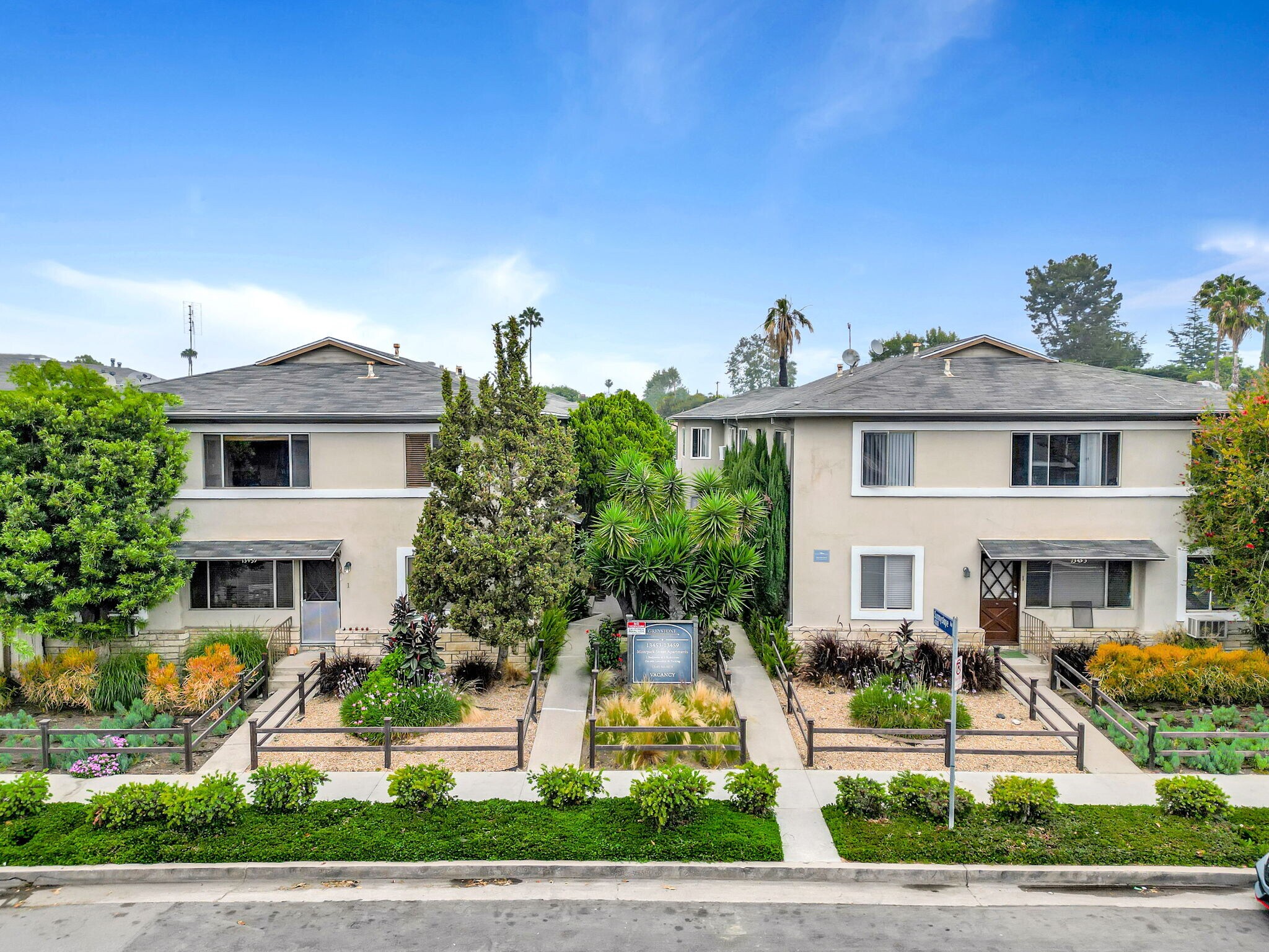 13453-13459 Moorpark St, Sherman Oaks, CA à vendre Photo de l’immeuble– Image 1 sur 17