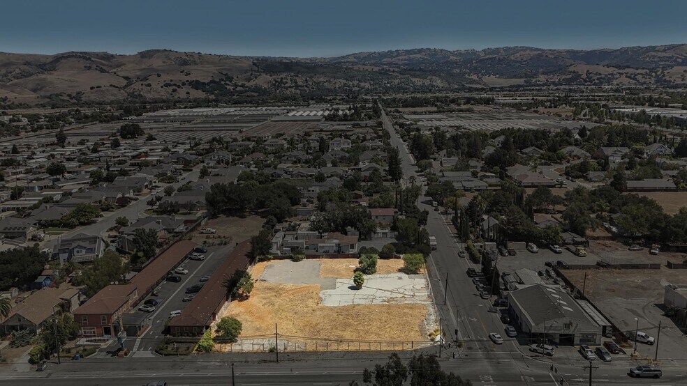 25 Peebles Ave, Morgan Hill, CA à vendre - Photo de l’immeuble – Image 2 sur 33