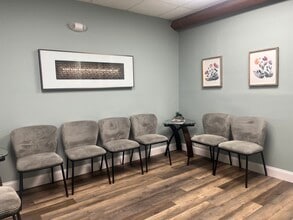 51 N Main St, Southington, CT à louer Photo intérieure– Image 2 sur 12