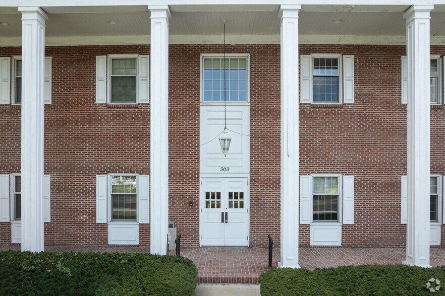 303 Broad St, Red Bank, NJ à louer - Photo de l’immeuble – Image 3 sur 20