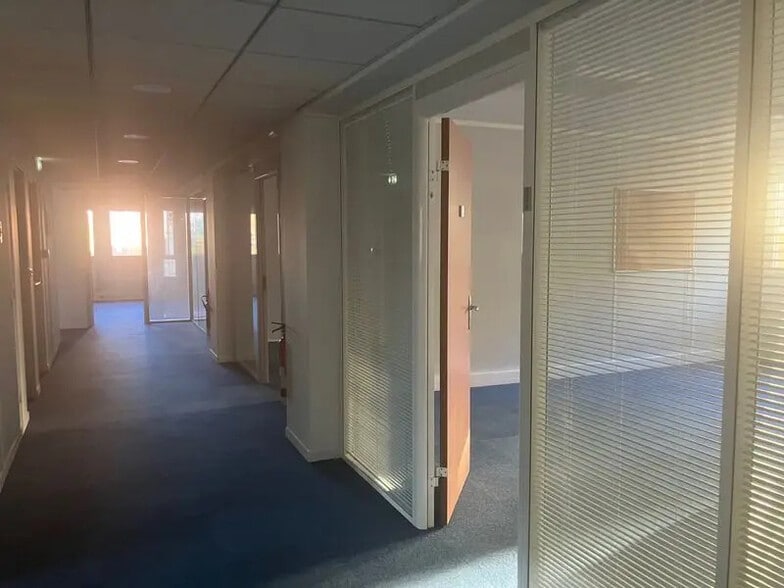 Bureau dans Paris à louer - Photo de l’immeuble – Image 3 sur 7