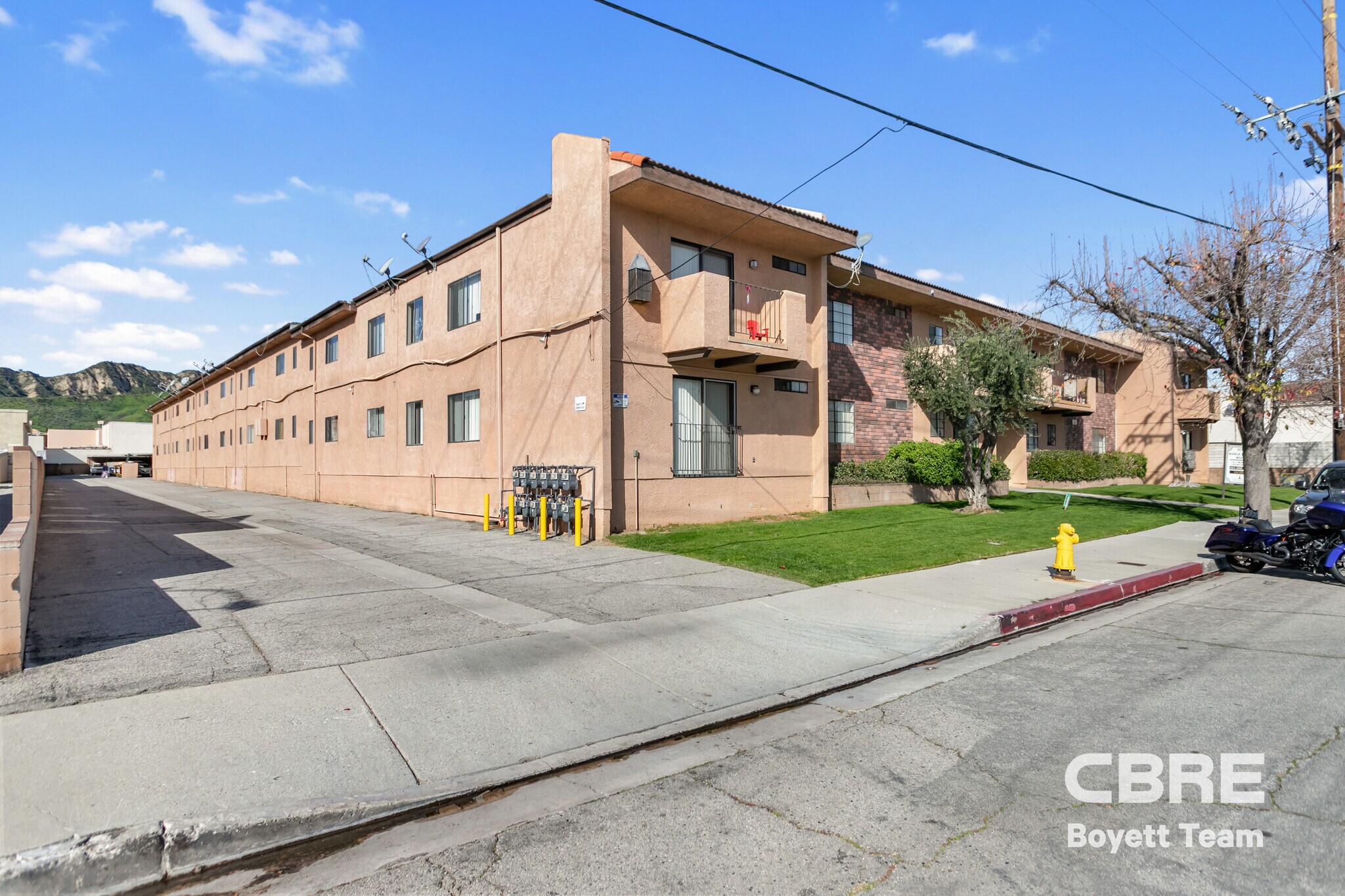 31737 Ridge Route Rd, Castaic, CA à vendre Photo de l’immeuble– Image 1 sur 19