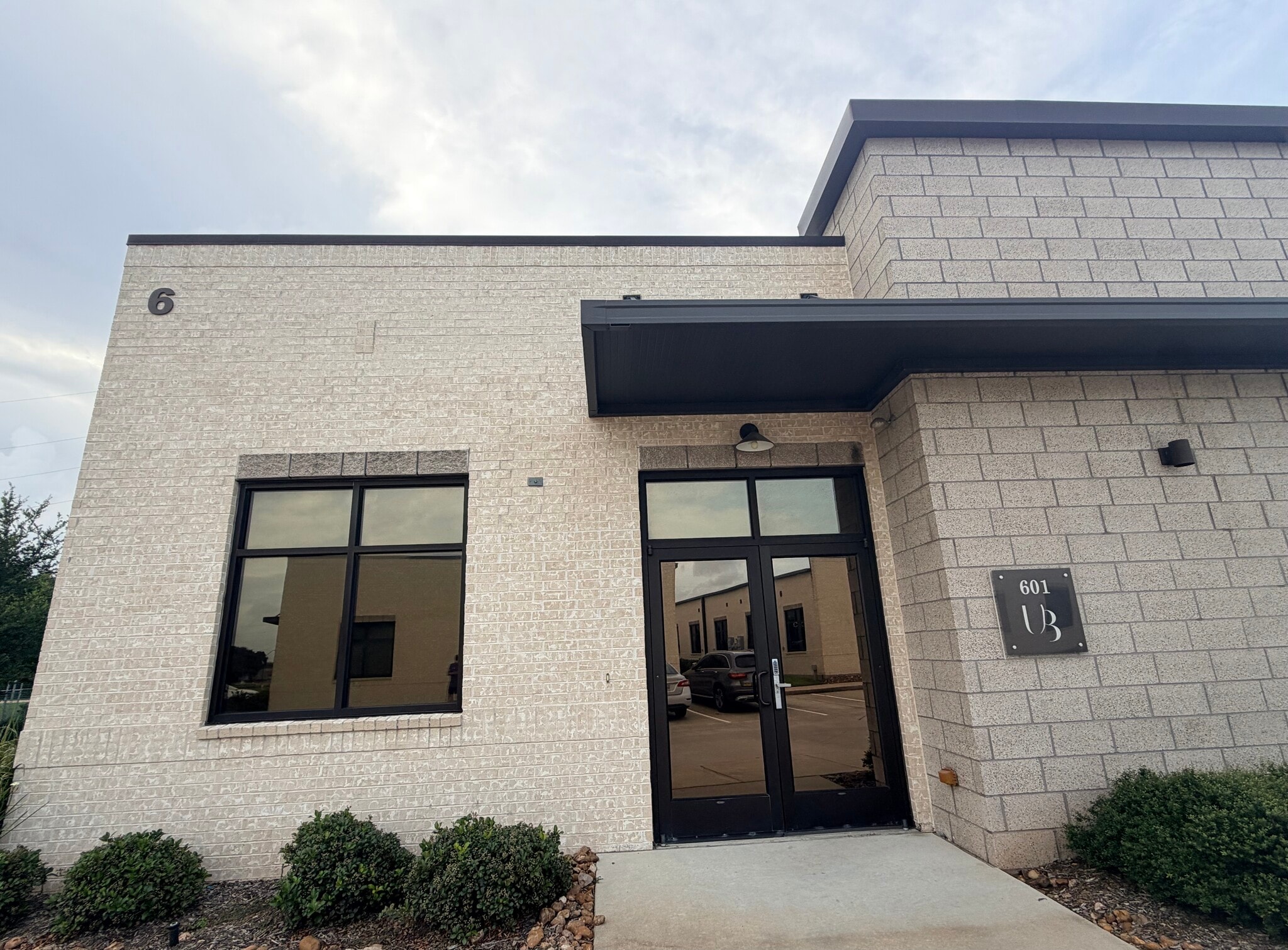 202 Industrial Blvd, Sugar Land, TX à louer Photo de l’immeuble– Image 1 sur 13