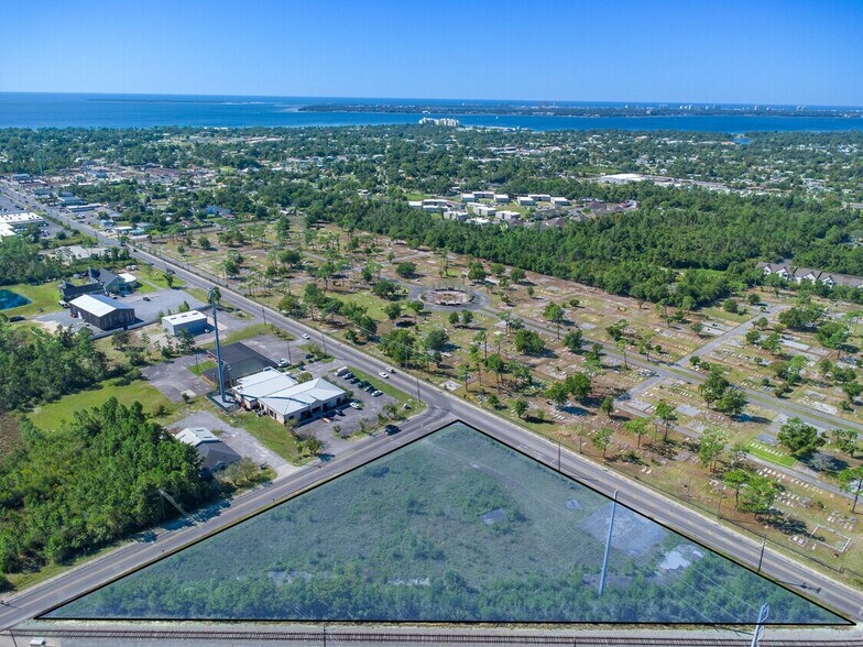 1904 Lisenby Ave, Panama City, FL à louer - Photo de l’immeuble – Image 2 sur 4