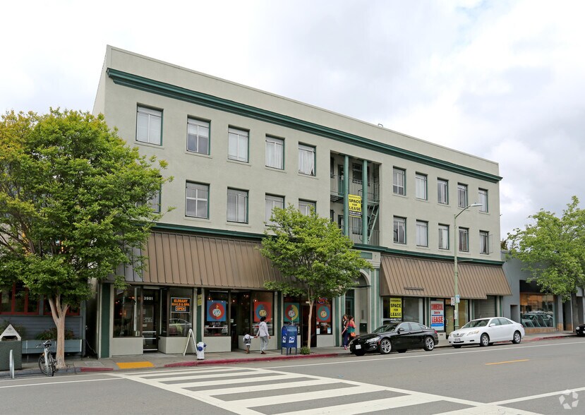 3901-3911 Piedmont Ave, Oakland, CA à louer - Photo principale – Image 1 sur 11