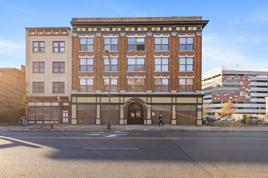 19-25 Main St, Hartford, CT à vendre - Photo de l’immeuble – Image 1 sur 69