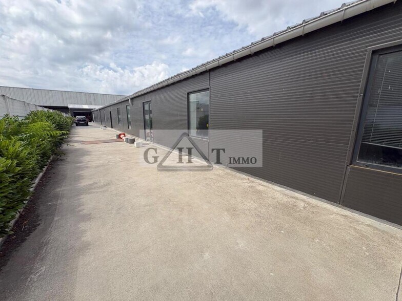 Industriel/Logistique dans Gennevilliers à louer - Photo de l’immeuble – Image 2 sur 13