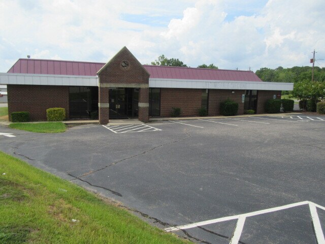 1001 S Horner Blvd, Sanford, NC à louer - Photo de l’immeuble – Image 3 sur 13