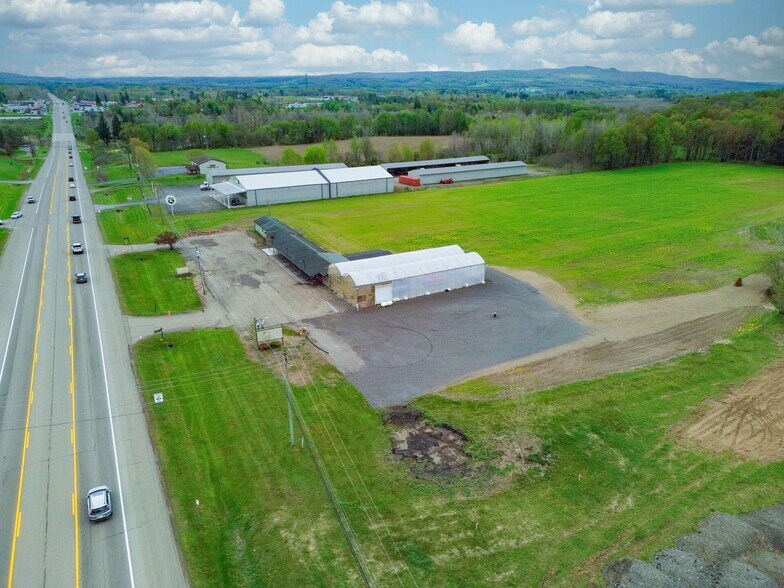 12500 Olean Rd, Chaffee, NY à vendre - Photo de l’immeuble – Image 3 sur 14