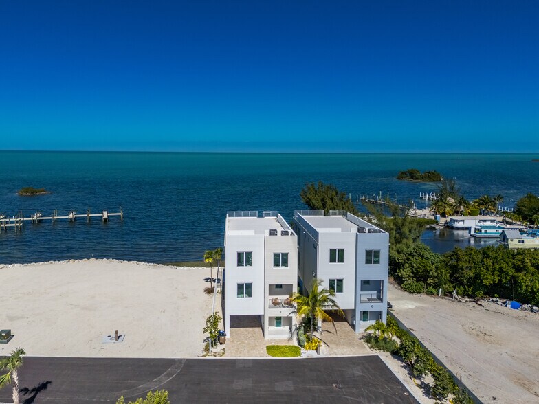 990 41st St, Marathon, FL à vendre - Photo de l’immeuble – Image 2 sur 35