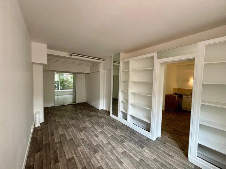 9 Rue Des Ursulines, Paris à louer - Photo de l’immeuble – Image 2 sur 8