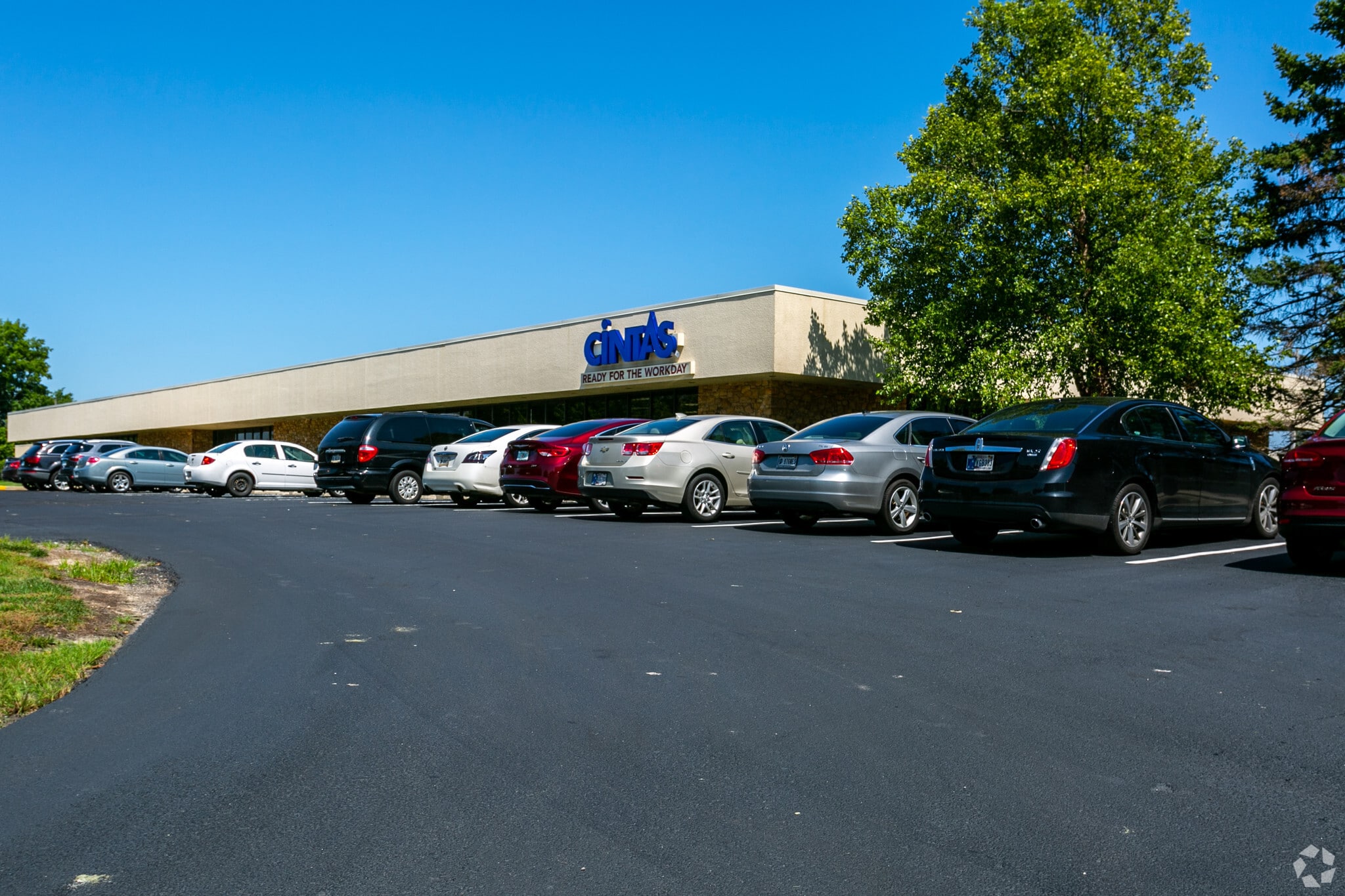 8021 Knue Rd, Indianapolis, IN à louer Photo principale– Image 1 sur 6