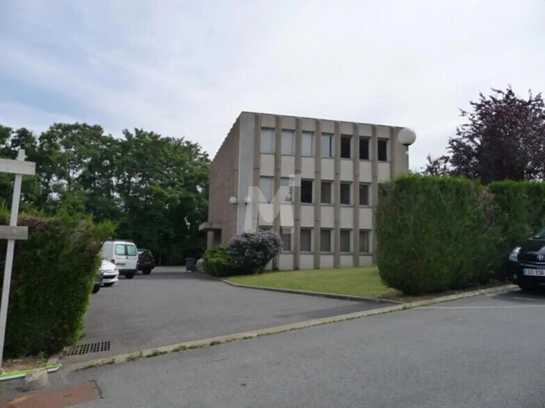 Bureau dans Igny à louer - Photo de l’immeuble – Image 2 sur 5