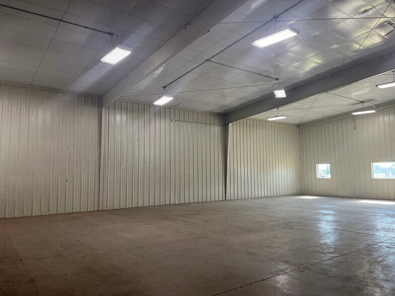 7001 S Sooner Rd, Oklahoma City, OK à vendre - Photo intérieure – Image 3 sur 7