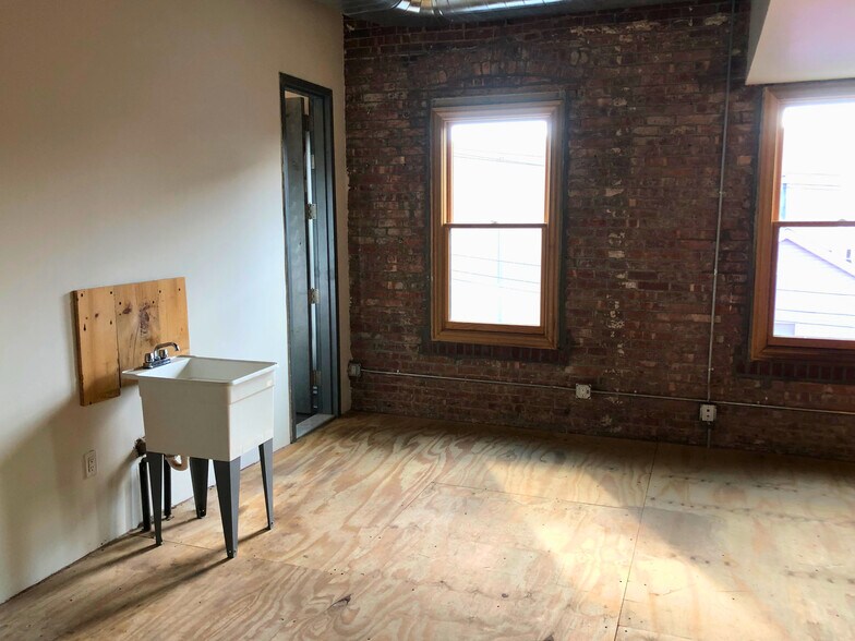 150 School St, Yonkers, NY à louer - Photo de l’immeuble – Image 3 sur 11