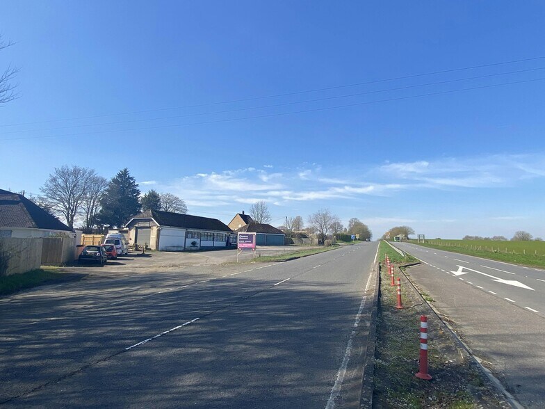 Yeovil Rd, Bradford Abbas à vendre - Photo de l’immeuble – Image 3 sur 10