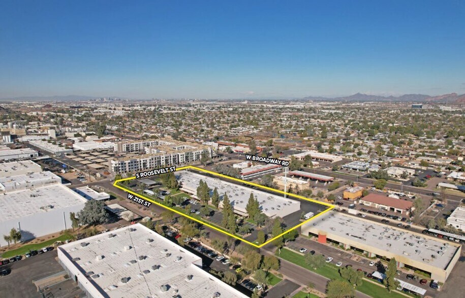 528 W 21st St, Tempe, AZ à vendre - Photo de l’immeuble – Image 3 sur 3