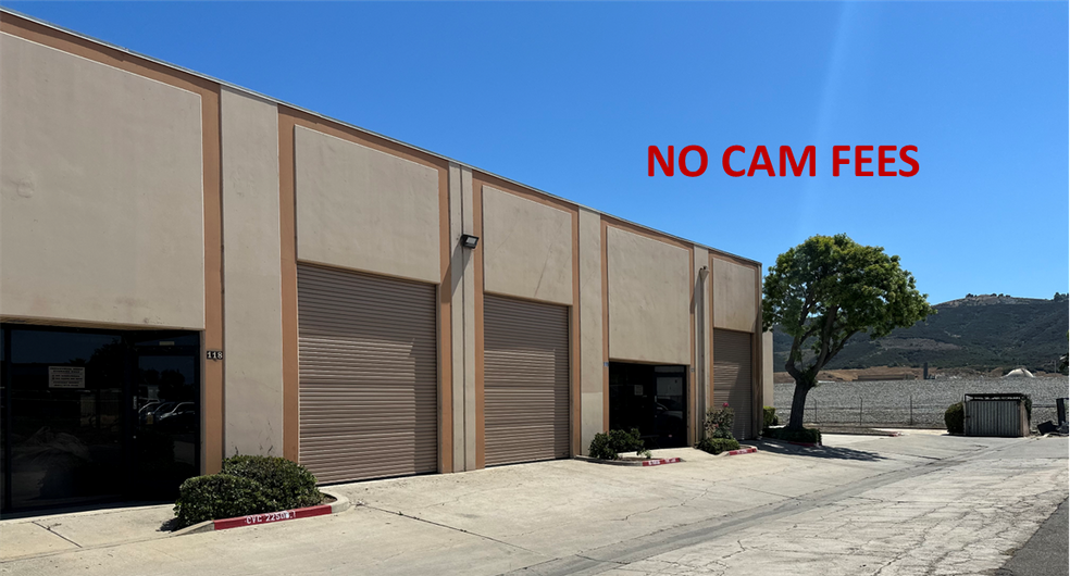 43214 Black Deer Loop, Temecula, CA à louer - Photo de l’immeuble – Image 1 sur 11