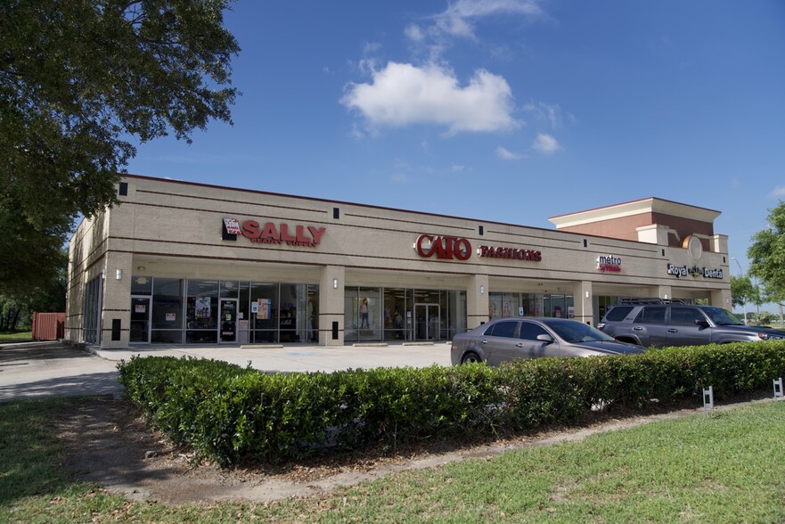 1921 N Main St, Pearland, TX à louer - Photo de l’immeuble – Image 2 sur 4