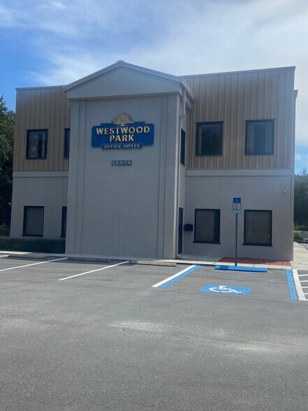 15506 County Line Rd, Spring Hill, FL à louer - Photo de l’immeuble – Image 3 sur 43