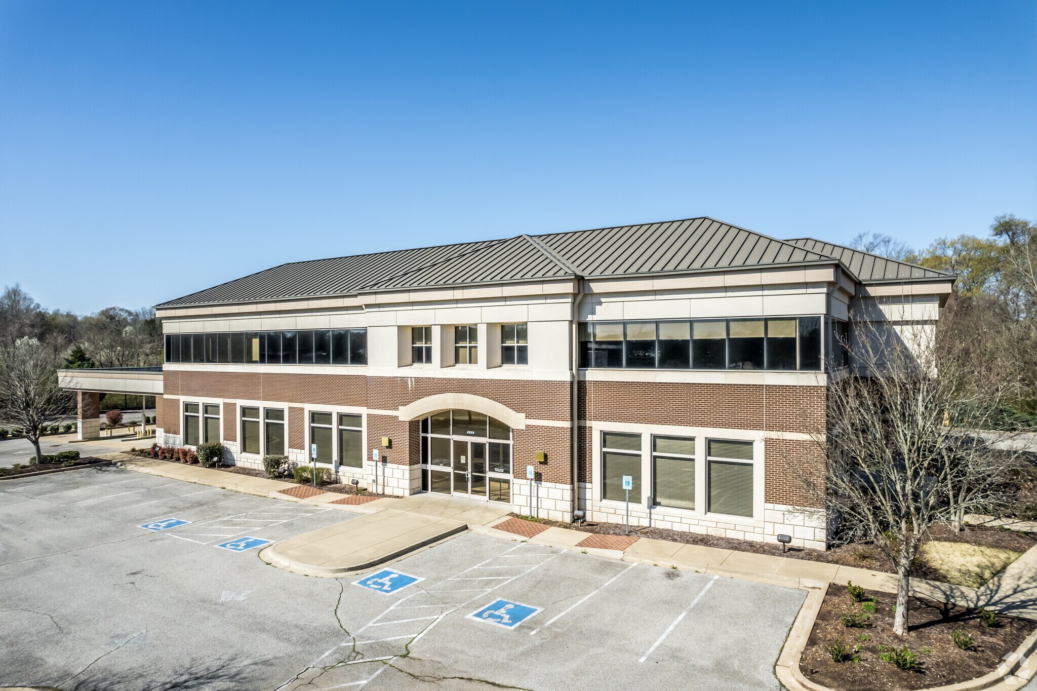 7465 Poplar Ave, Germantown, TN à louer Photo de l’immeuble– Image 1 sur 11