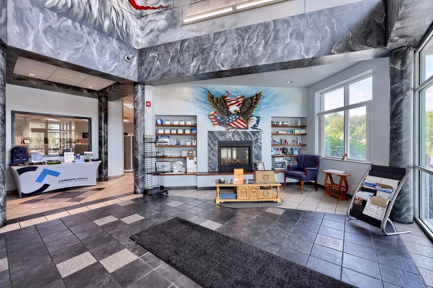 22 Blackhawk Ln, Elizabethtown, PA à louer - Photo de l’immeuble – Image 3 sur 52