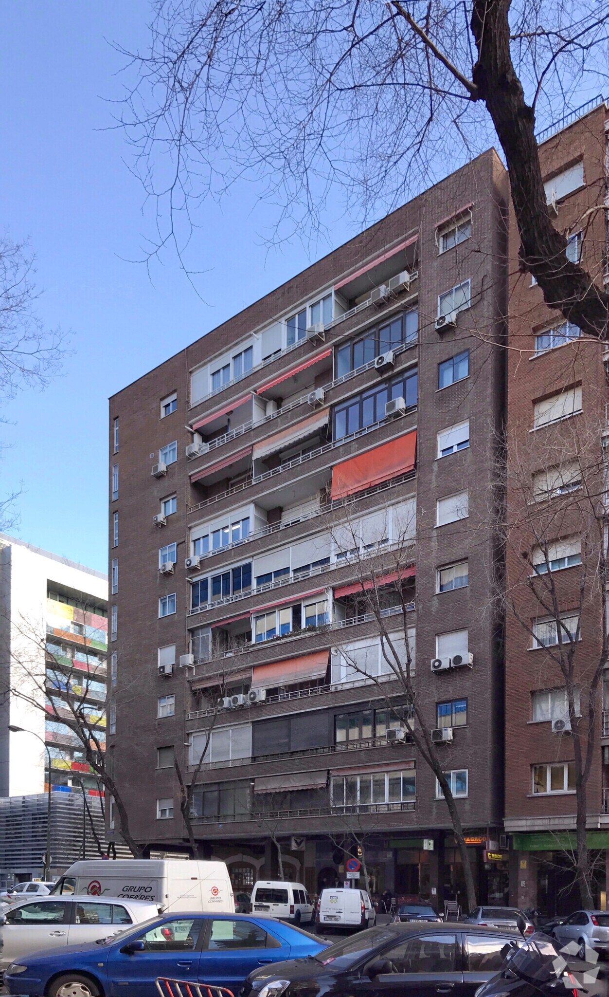 Local commercial dans Madrid, Madrid à louer Photo de l’immeuble– Image 1 sur 2
