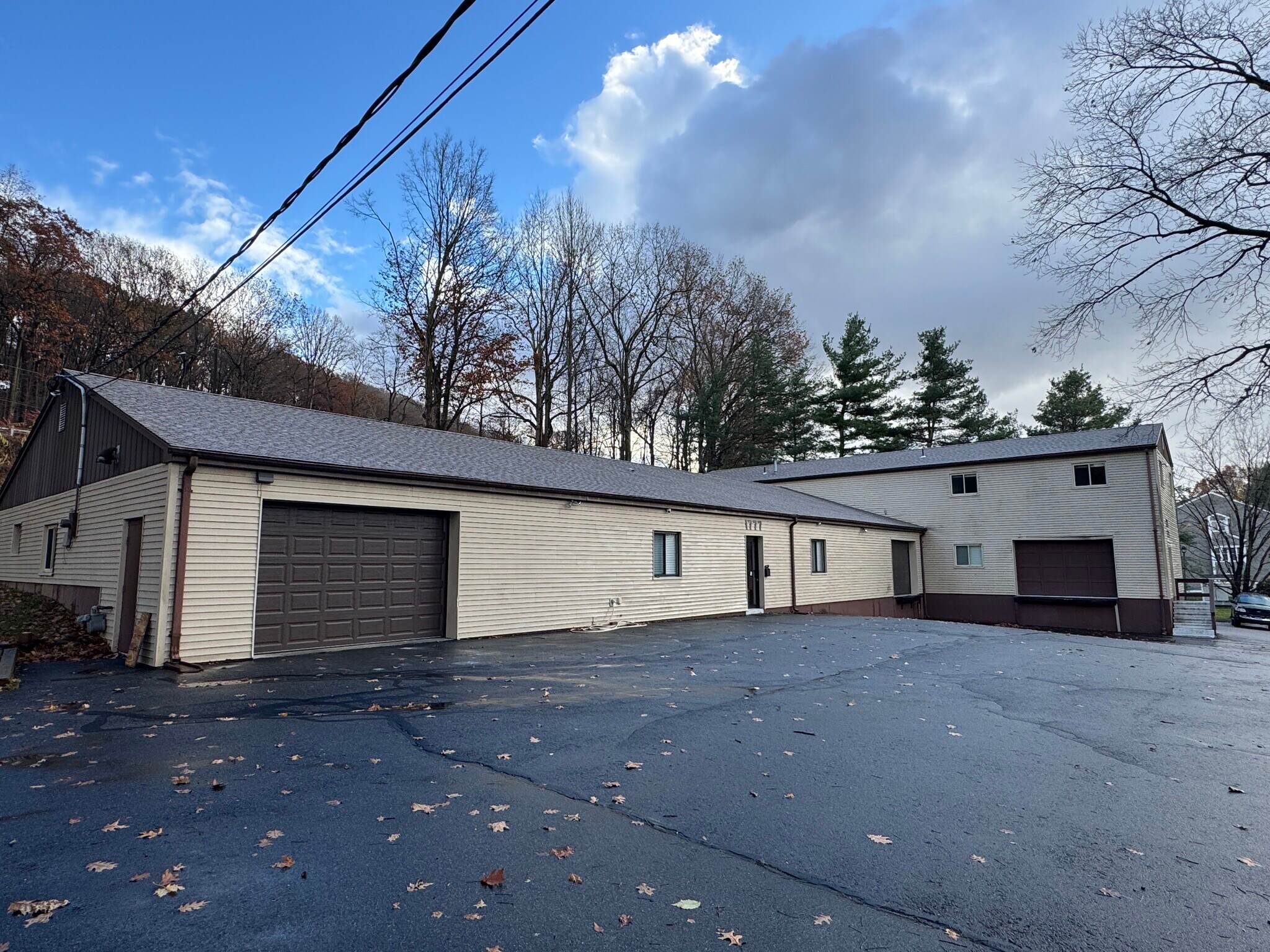 1777 N Colony Rd, Meriden, CT à louer Photo de l’immeuble– Image 1 sur 13