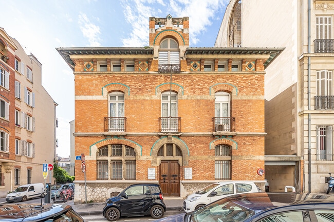 Plus de détails pour 31 Rue Farges, Marseille - Bureau à louer