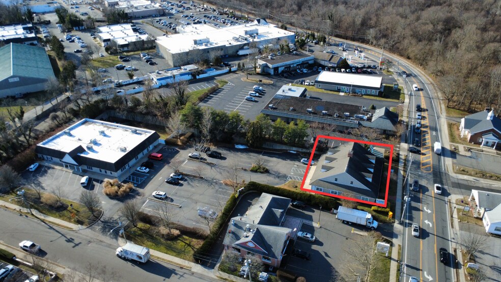 36 Route 25a, East Setauket, NY à louer - Photo de l’immeuble – Image 3 sur 9