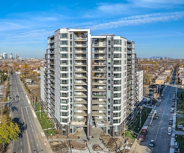 6848-6890 Boul Newman, Montréal, QC à louer - Photo de l’immeuble – Image 2 sur 4