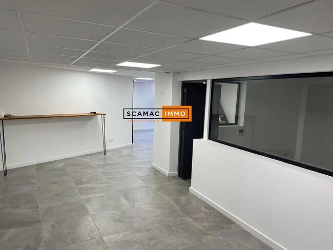 Plus de détails pour Bureau à louer