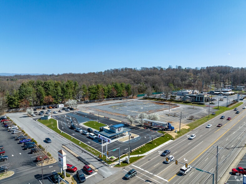1910 N Roan St, Johnson City, TN à louer - Aérien – Image 2 sur 14