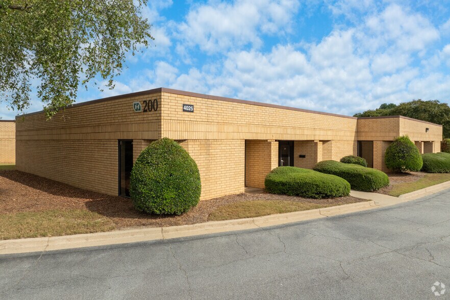 4025 Pleasantdale Rd, Doraville, GA à louer - Photo de l’immeuble – Image 1 sur 6