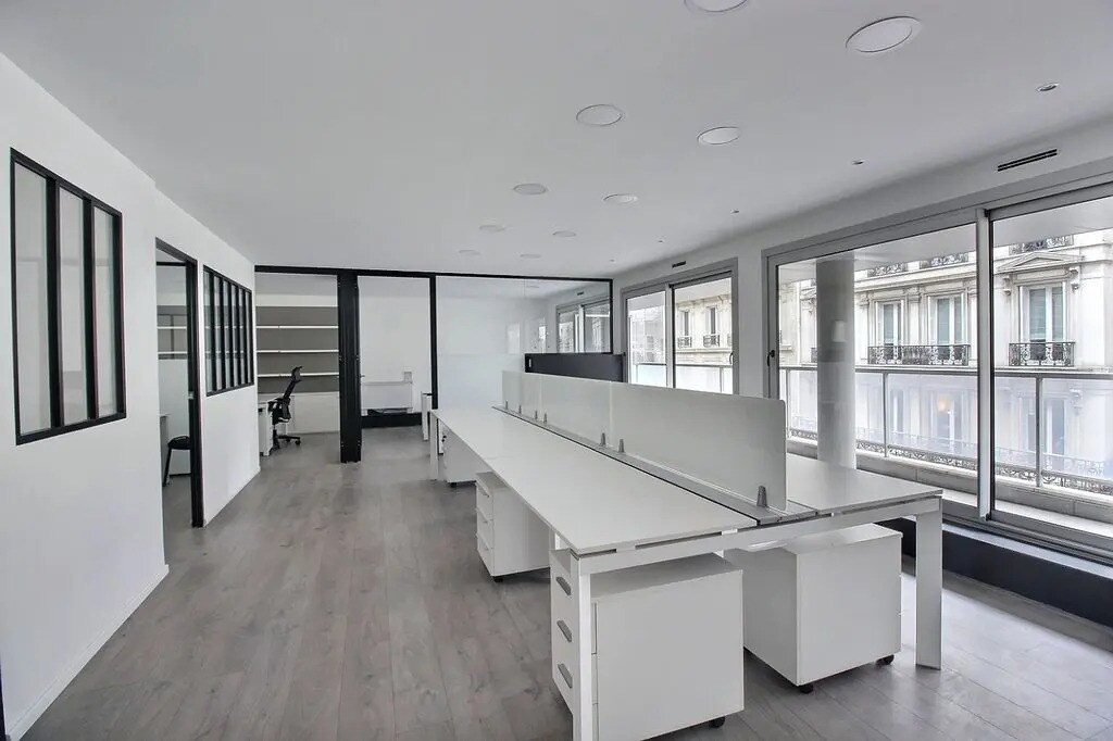 Bureau dans Paris à louer Photo de l’immeuble– Image 1 sur 9