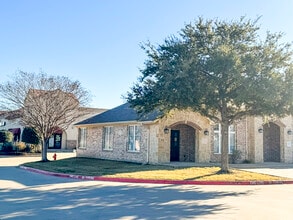 7151 Colleyville Blvd, Colleyville, TX à louer Photo de l’immeuble– Image 2 sur 13