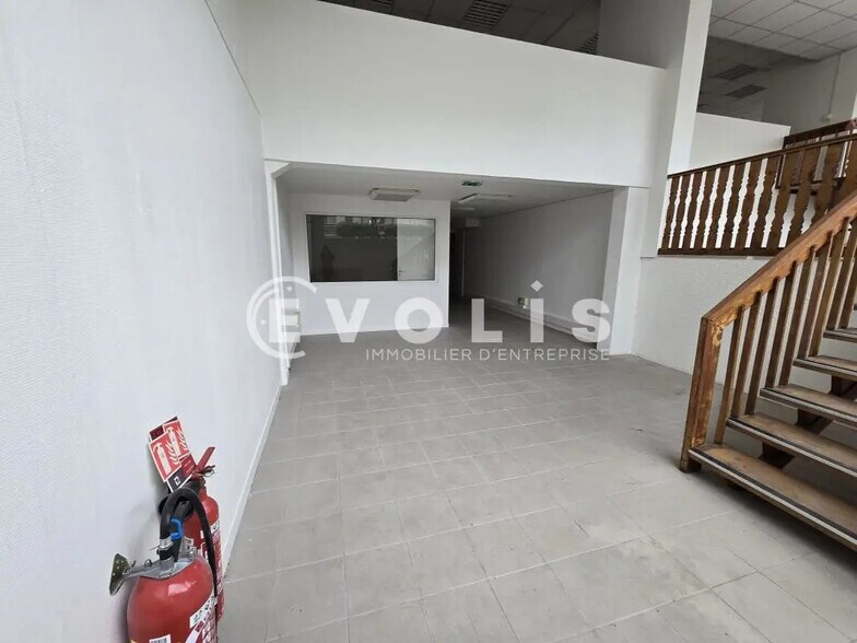 Bureau dans Palaiseau à louer - Photo de l’immeuble – Image 2 sur 8