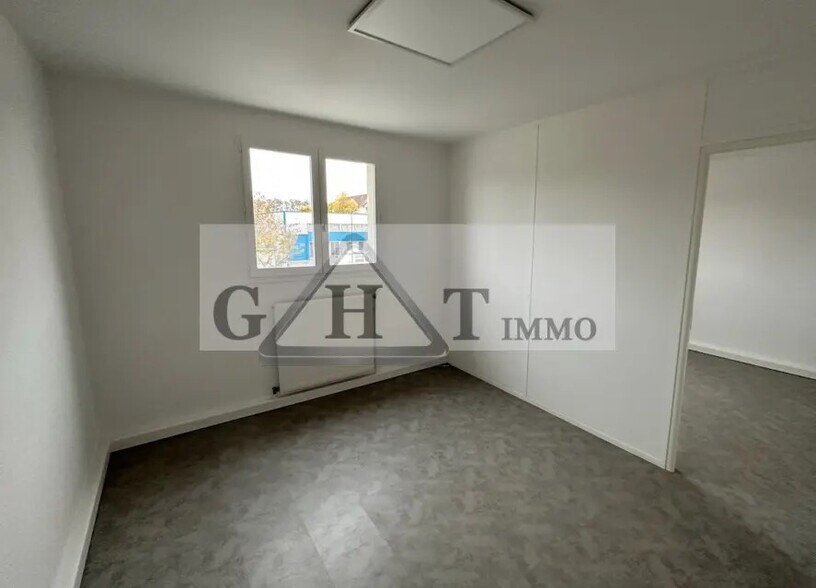 Industriel/Logistique dans Savigny-le-Temple à louer - Photo intérieure – Image 3 sur 3