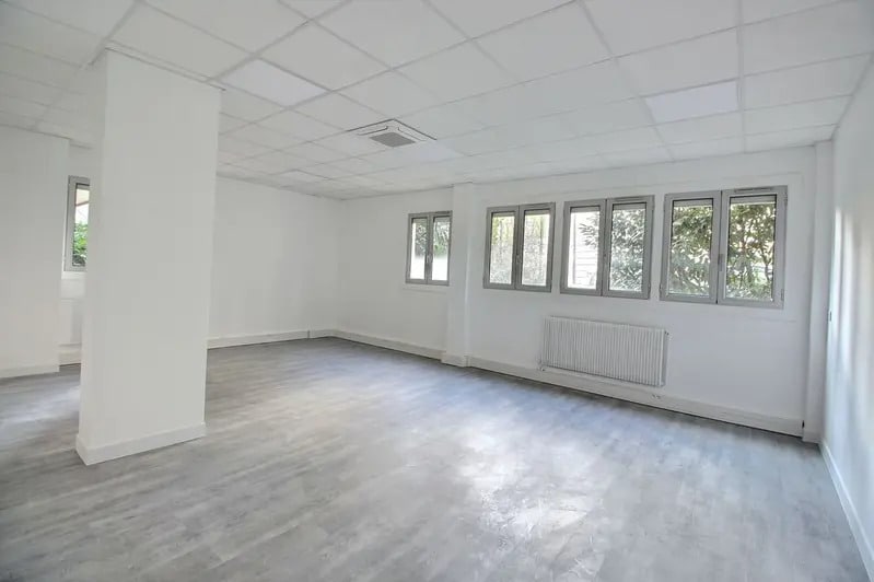 46 Rue Duhesme, Paris à louer - Photo de l’immeuble – Image 2 sur 18