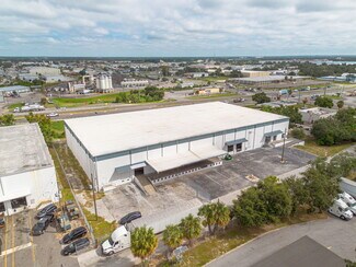 Plus de détails pour 5520 E Giddens Ave, Tampa, FL - Industriel/Logistique à louer