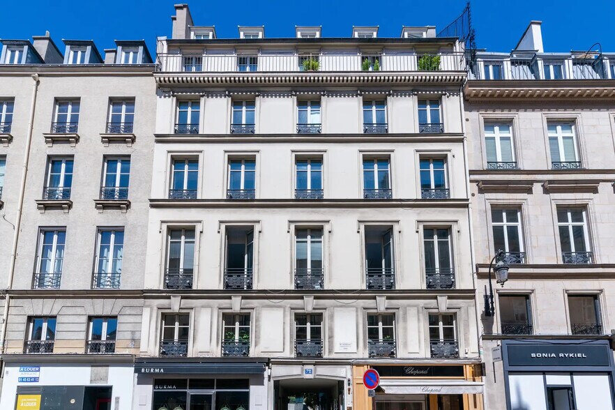 72 Rue Du Faubourg Saint-Honoré, Paris à louer - Photo de l’immeuble – Image 3 sur 5