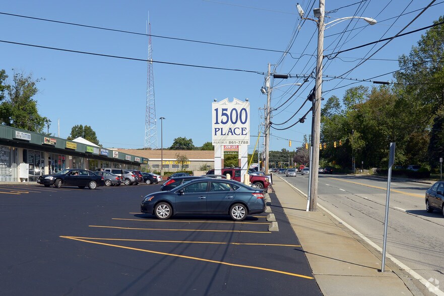 1500 Atwood Ave, Johnston, RI à louer - Photo de l’immeuble – Image 2 sur 15