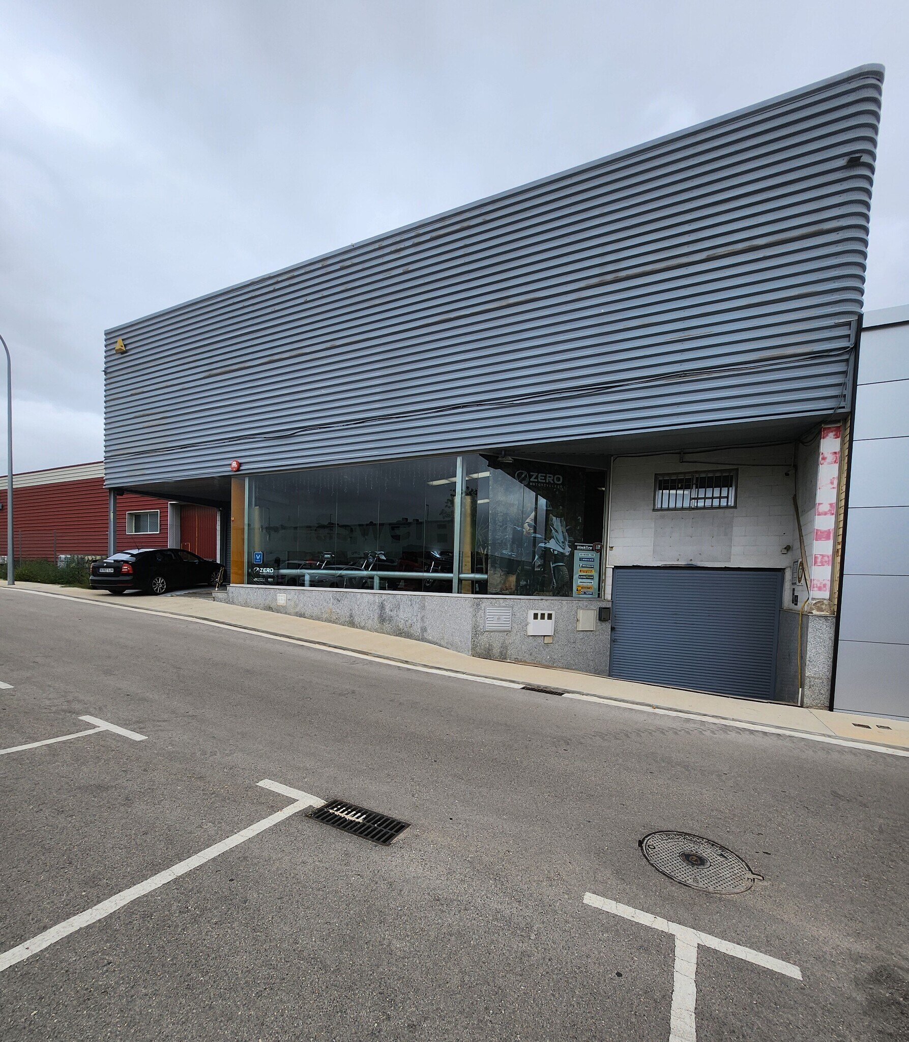 Industriel/Logistique dans Sant Esteve Sesrovires, Barcelona à louer Photo de l’immeuble– Image 1 sur 36