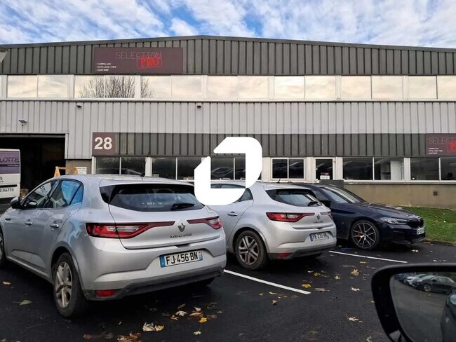 Plus de détails pour Bureau, Local d'activités à louer